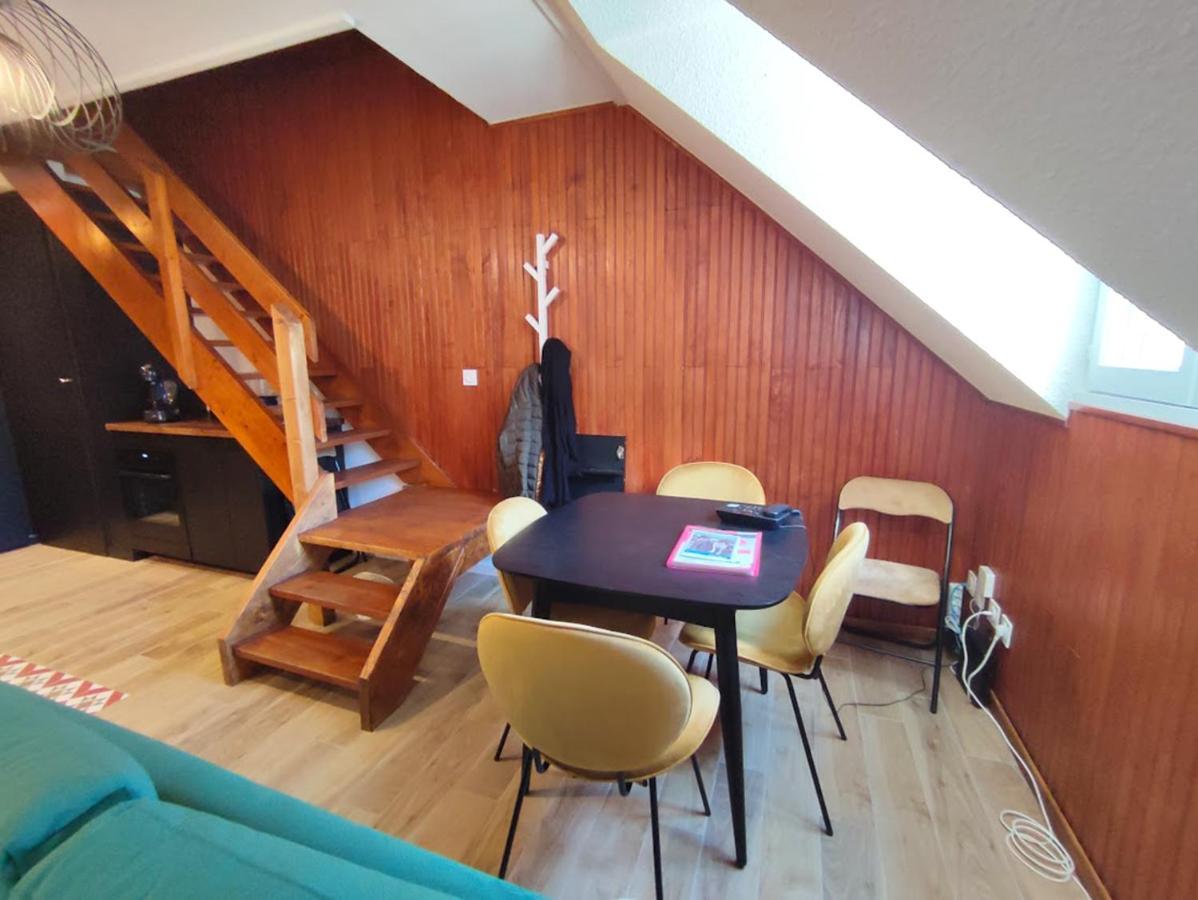 Au Cocon De Joy, T3 Duplex, Wifi, 4 Personnes Apartment Bagneres-de-Luchon Exterior photo